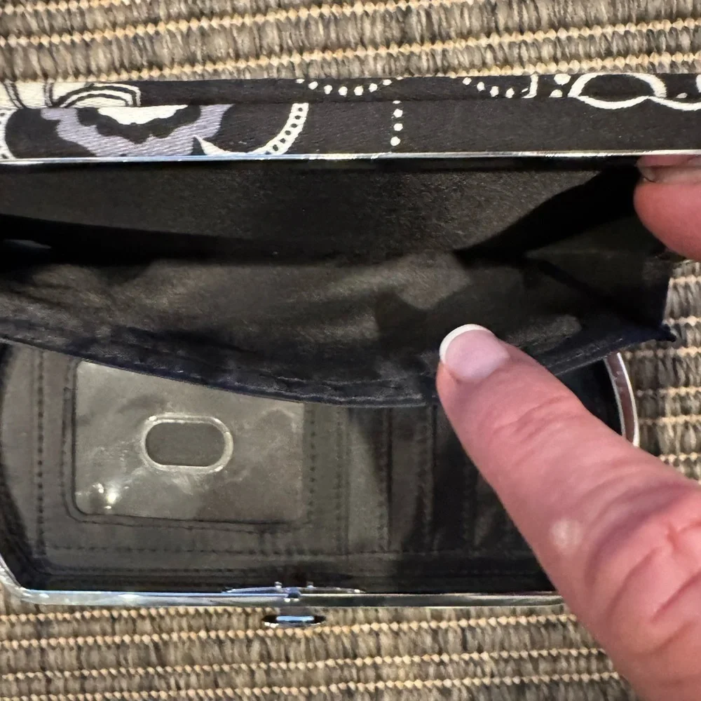 Thirty-One Elegant Black Wallet